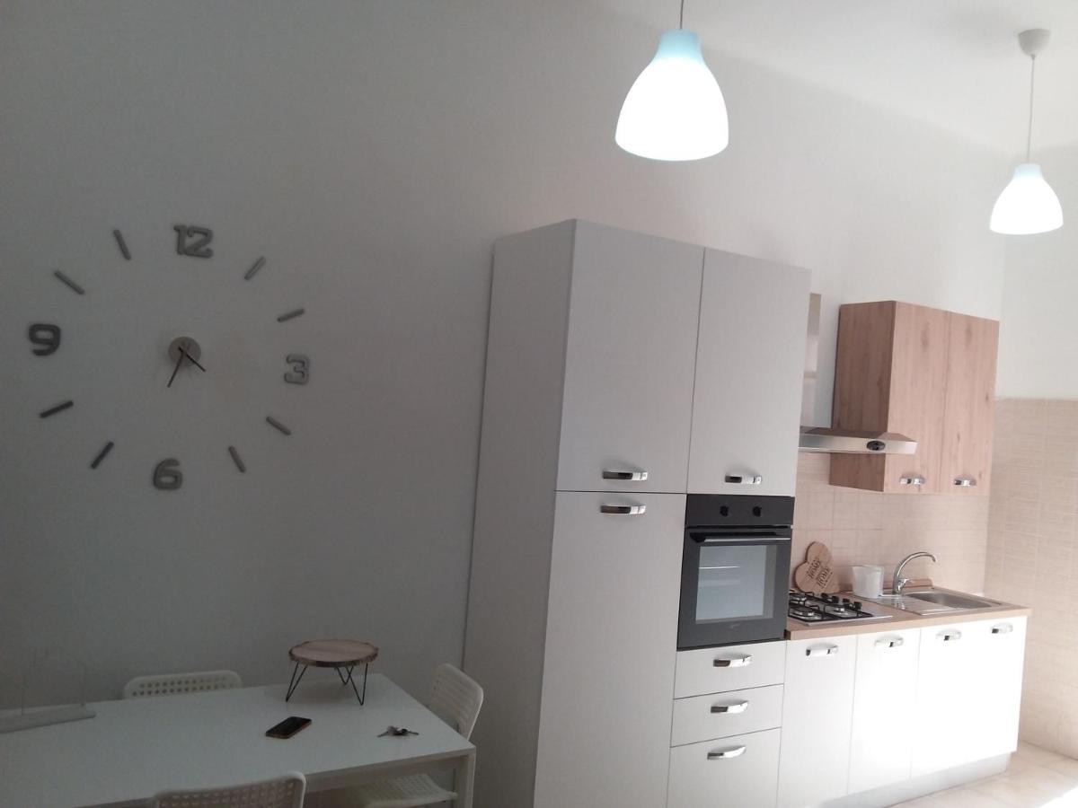 Independence House 71 Apartment Bari Luaran gambar